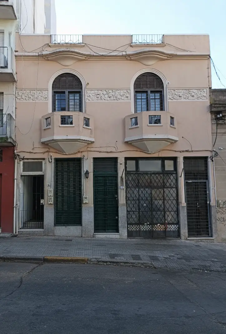 Fachada de PISAMA en Parque Rodó, Montevideo